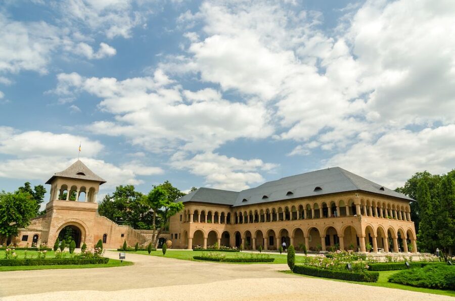 Private Half Day Trip to Snagov Monastery & Mogosoaia - What to bring and how to prepare