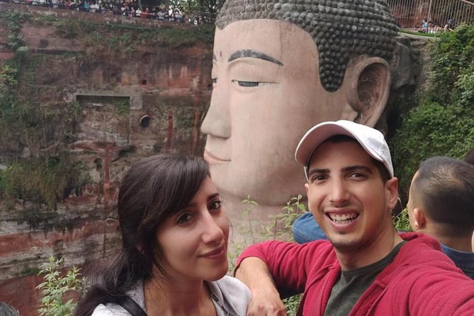 Private Leshan Giant Buddha and Local Food Tasting Trip - The river cruise option during holiday crowds
