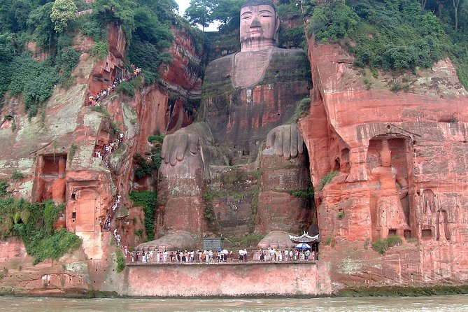 Private Leshan Giant Buddha and Local Food Tasting Trip - Getting from Chengdu East to Leshan