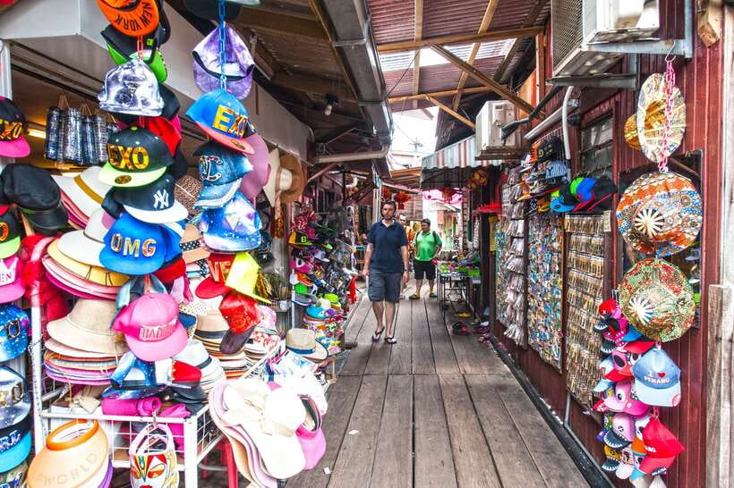 Private Penang City Tour with Kek Lok Si Temple - The coffee stop at Via Radicosa, 42