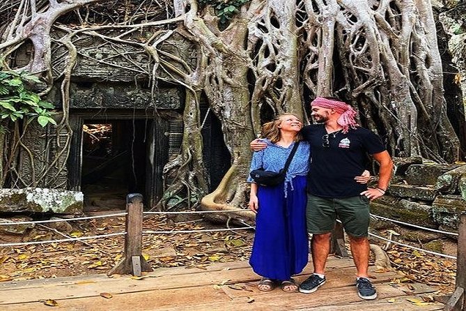 Private sunrise 'small tour' of Angkor Wat with car or van & Guide - The private car is more than a comfort