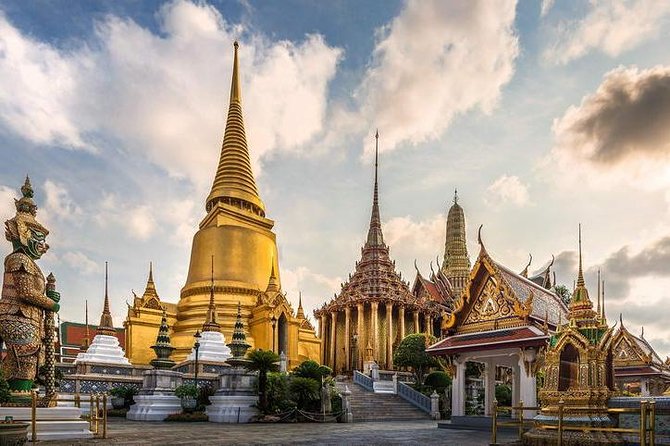Private Tour: Bangkok Temples and Grand Palace - How strong is the guiding?