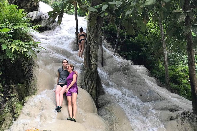 Private tour Chiang Dao cave ,Temples,Sticky waterfall - Key points to know before booking