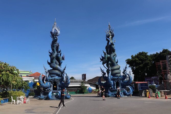 Private Tour Chiang Rai 3 Wonderful Temples & Lalitta Cafe - What $141 per person really buys