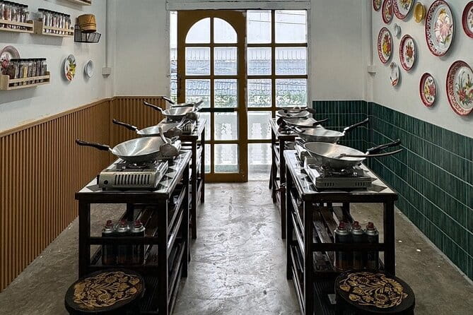 Private Tour: Grand Palace,Wat Phra Kaew, Museum&Cooking Class - Starting with Wat Phra Kaew and the Grand Palace