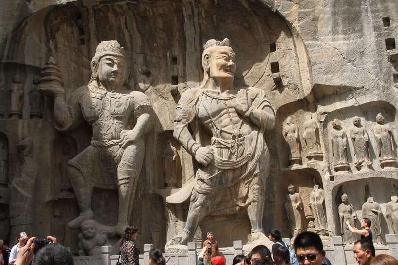 Private Tour: Longmen Grottoes, Shaolin Temple & Kungfu Show - Longmen Grottoes and the Vairocana Buddha