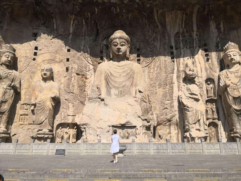 Private Tour: Longmen Grottoes, Shaolin Temple & Kungfu Show - Lunch and the Shaolin Kungfu show