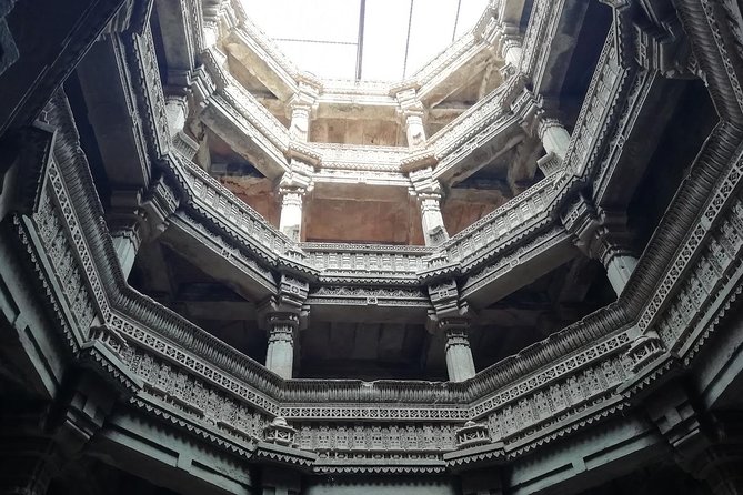 Private Tour of Step well, Modhera Sun Temple & Patola saree weaving by car - What the private car adds to a long day