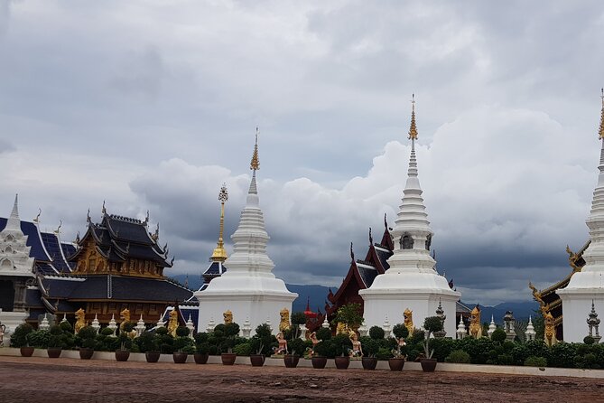 Private tour] Perfect day! Sticky waterfall + ChiangDao Cave + Wat BandenTemple - Sticky Waterfall: the part you will remember