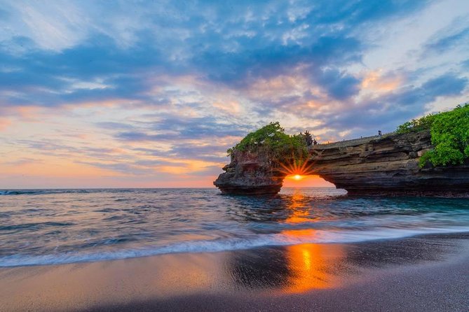 Private Tour: Tanah Lot at Sunset - What the private guide adds