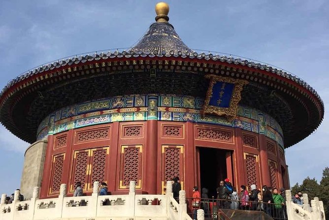 Private Tour: Temple of Heaven with Roast Duck and Acrobatic show - The Red Theatre show: acrobatics with a story