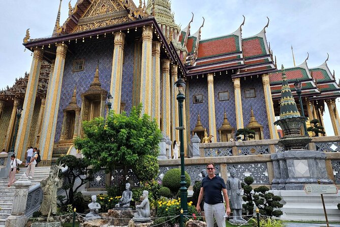 Private Tour: Temples Tour of Bangkok - Dress correctly and protect your morning