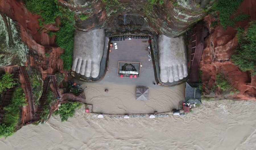 Private Tour to Leshan Giant Buddha & Huanglongxi Old Town - Why the Leshan Giant Buddha is worth the long drive