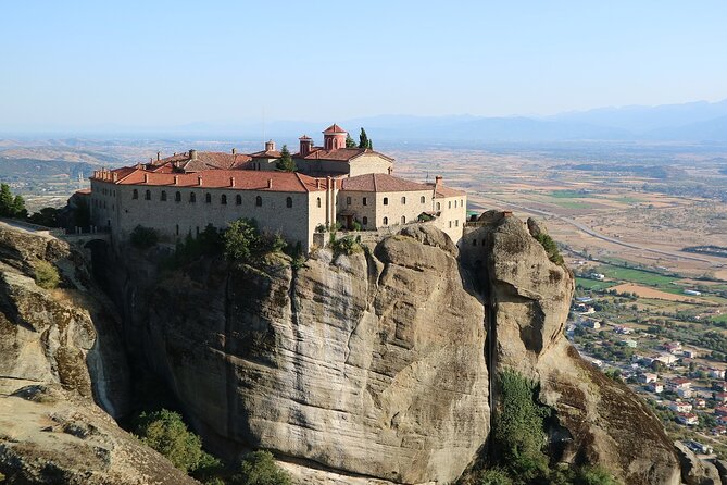 Private Tour to Monasteries of Meteora & Thermopylae from Athens - The road north to Meteora