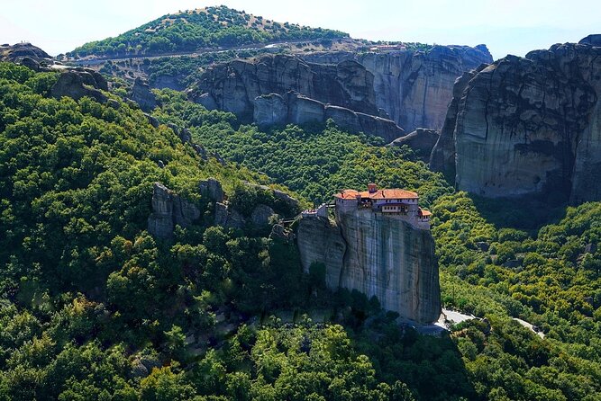 Private Tour to Monasteries of Meteora & Thermopylae from Athens - The private format and the people who make it work
