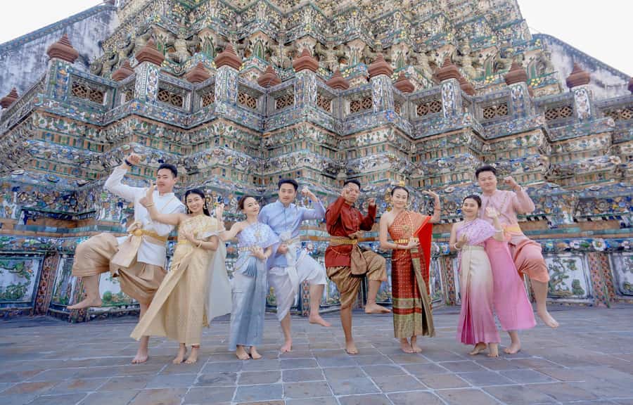 Professional Thai Costume Photography at Wat Arun, Bangkok - What you actually receive for $80
