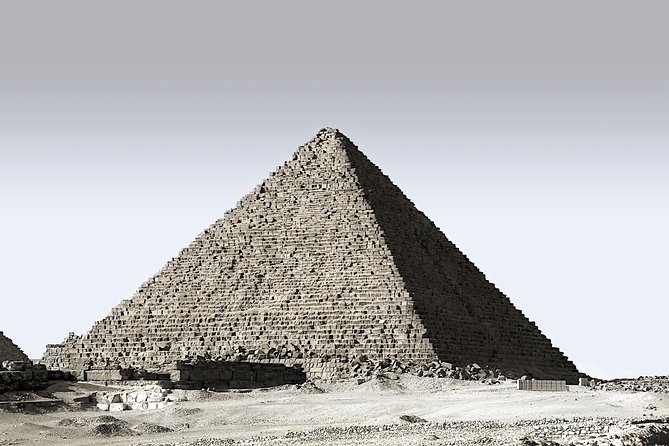 Pyramids of Giza & Sphinx & valley temple Tour with Egyptian lunch - Egyptian lunch included in the price