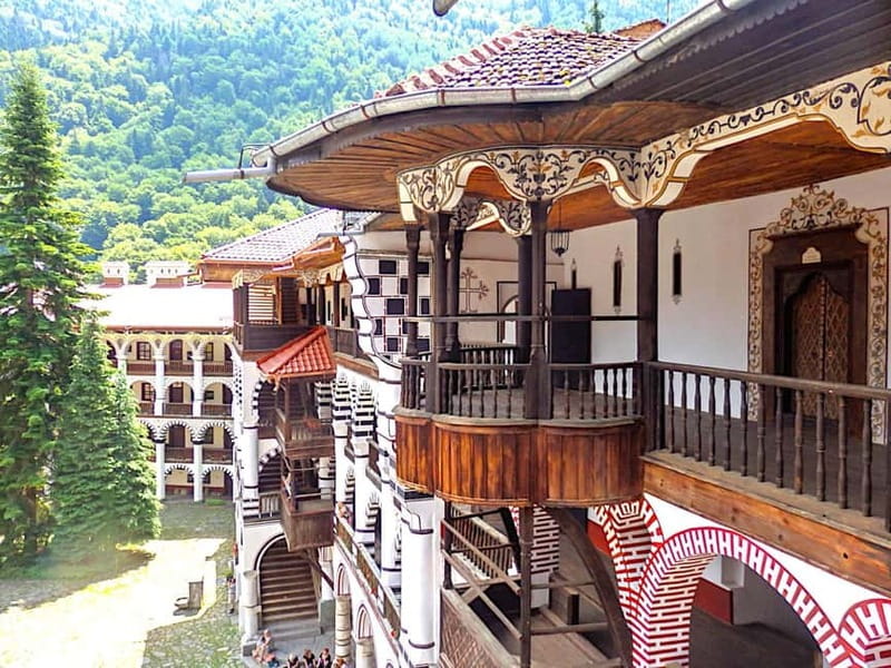 Rila Monastery Super Saver: 3 Stops + Free Pickup - Early pickup and the trip through rural Bulgaria
