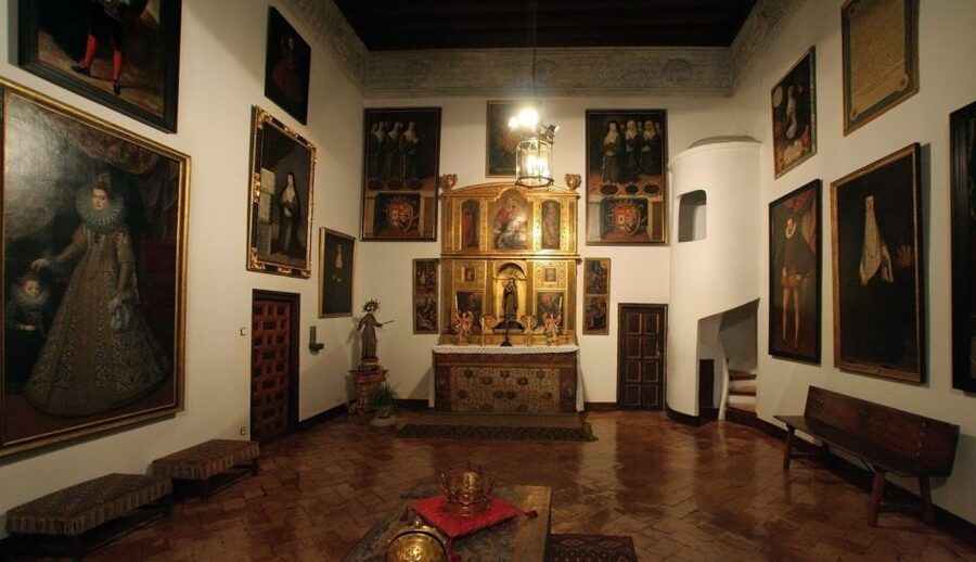 Royal Monastery of the Barefoot nuns: Guided Tour + Tickets - A working convent, not just a monument