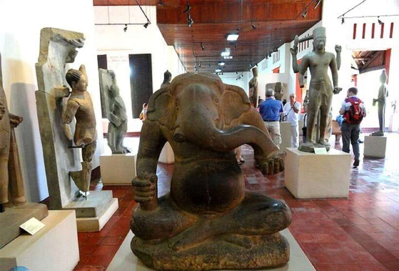 Royal Palace, National Museum & Wat Phnom with Private tour - Transport, timing, and what is included