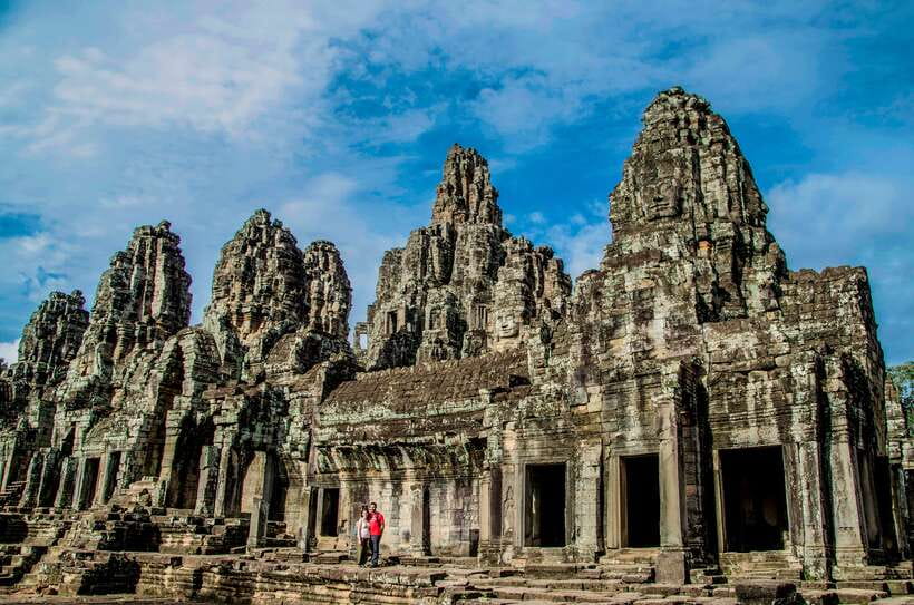 Seat-In-Coach: Small Circuit tour with Sunrise at Angkor Wat - What the guide adds to the morning