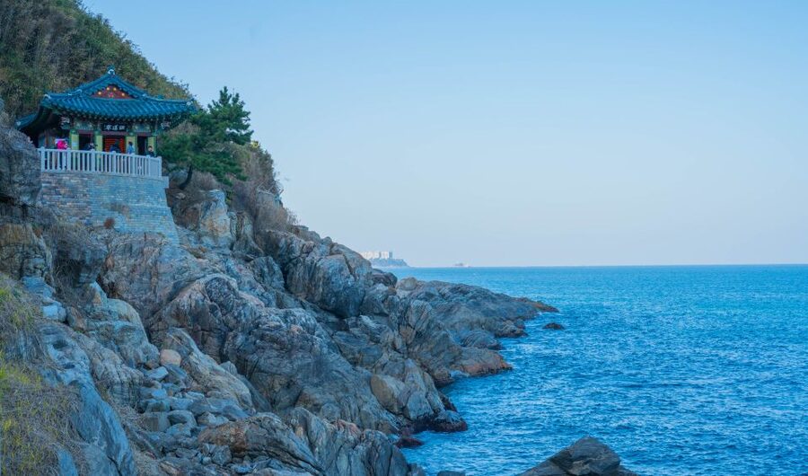 Seoul: Mt Seorak + Naksansa Temple or Nami Island Group Tour - Guides, pace, and how much help you get