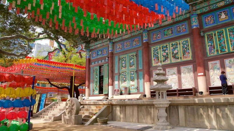 Seoul: Vegan Temple Food Class, Jogyesa & Changdeokgung Tour - Seoul’s Medicinal Herb and Ginseng Market