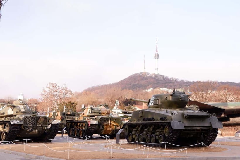 Seoul: War Memorial, Jogyesa Temple & Tapgol Park Tour - What the transport and pace are really like