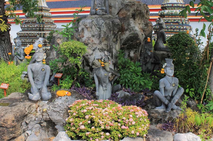 Shared Tour: Wat Pho, Wat Traimit and Wat Benchamabophit - Wat Pho and the 46-meter Reclining Buddha