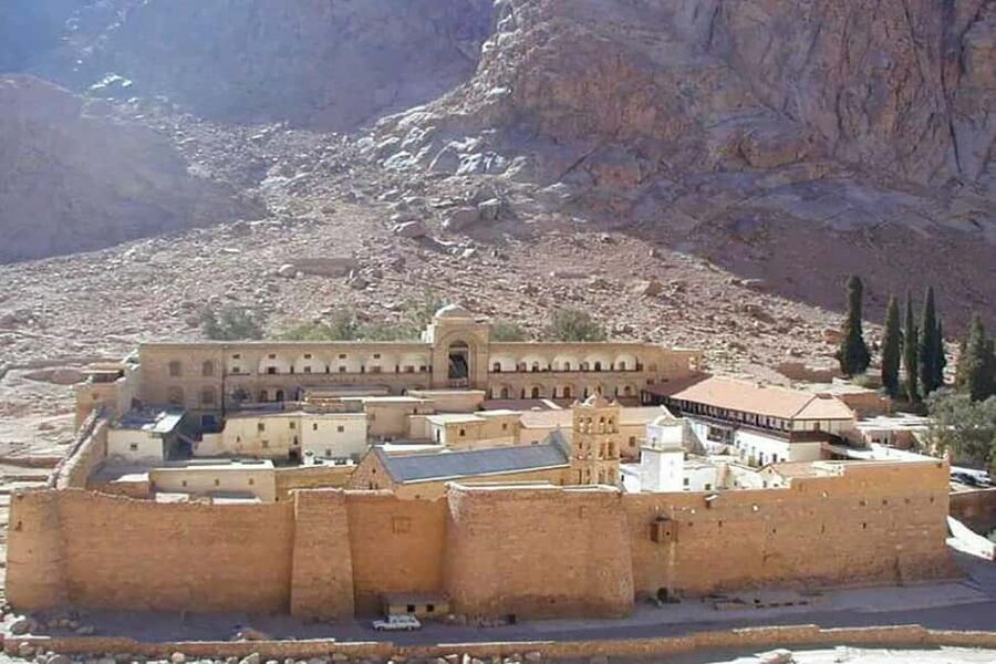 Sharm El Sheikh: Mount Sinai & St. Catherine Monastery Tour - What to pack for the 17-hour outing