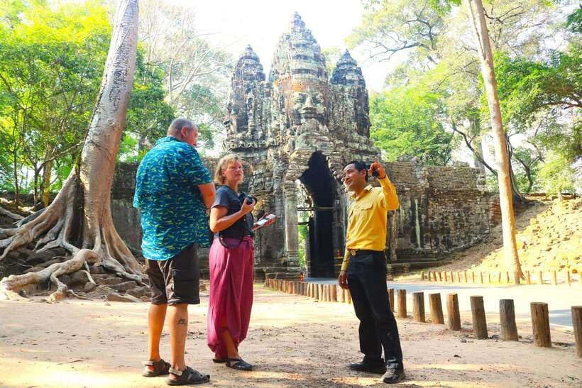 Siem Reap: 2-Days Angkor Wat with Sunrise Small-Group Tour - Entering Angkor Thom through the eastern gate