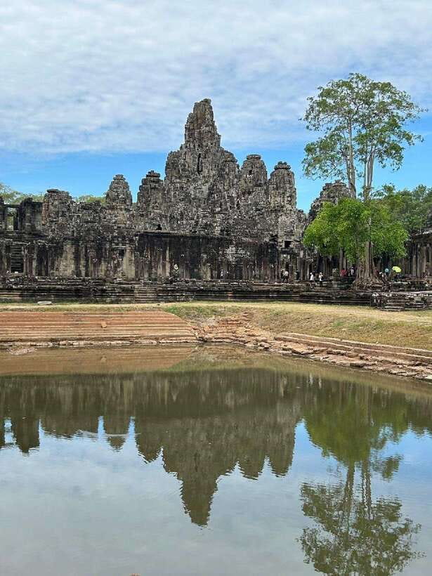 Siem Reap: Angkor Full-Day Group Tour with Japanese Guide - Lunch near Srah Srang, then Angkor Wat