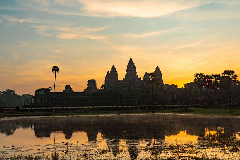 Siem Reap: Angkor Sunrise 2 Days Guided Bike Tour - From breakfast to the jungle trails