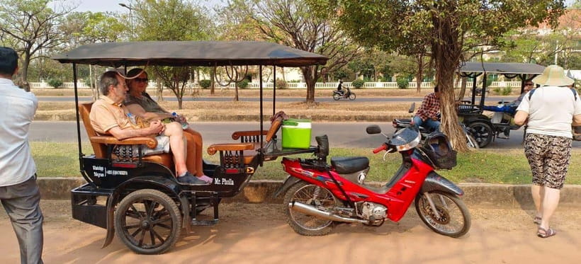 Siem Reap: Angkor Temples Tour by a Private Tuk Tuk - Angkor Wat first, Cambodia’s great symbol