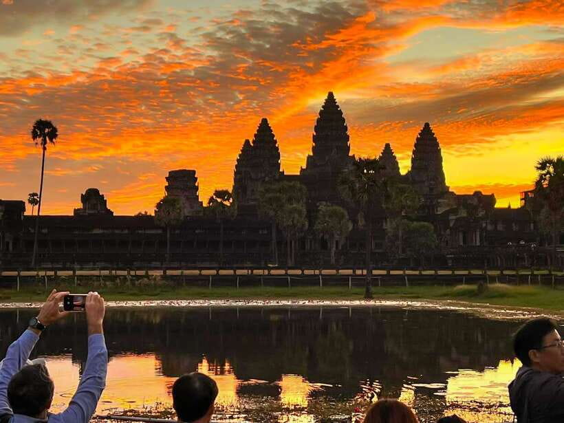 Siem Reap: Angkor Wat 2-Day Tour with Sunrise and Sunset - Key points at a glance