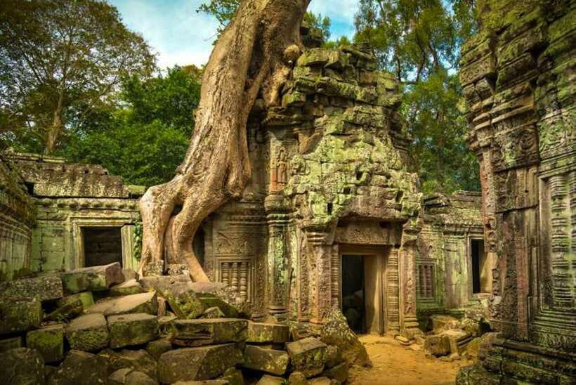 Siem Reap: Angkor Wat 2-Day Tour with Sunrise and Sunset - Day 2 follows the grand circuit from 10:30am