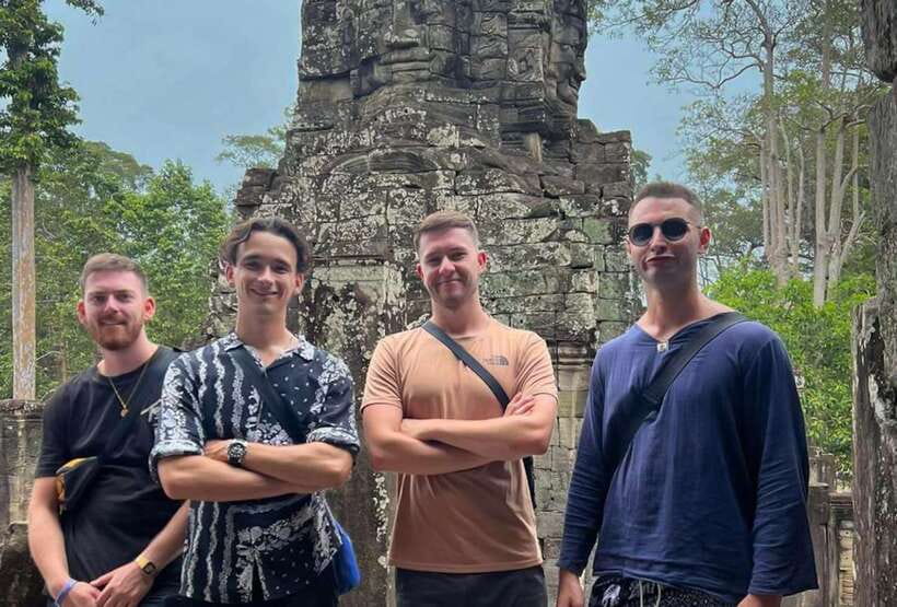 Siem Reap: Angkor Wat 2-Day Tour with Sunrise and Sunset - Phnom Bakheng provides the sunset finish