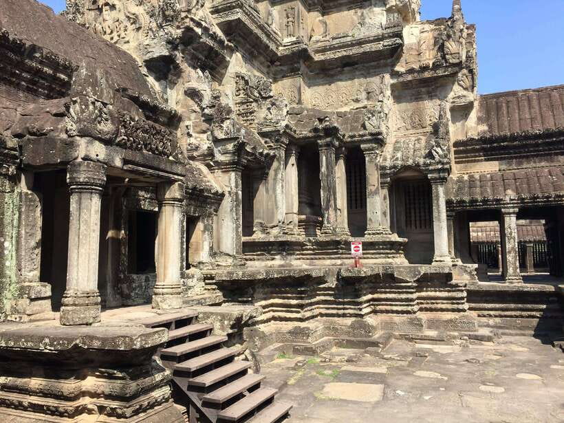 Siem Reap: Angkor Wat Half-Day Trip with Local Guide - Simple preparation for a better visit