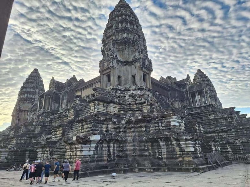 Siem Reap: Angkor Wat Small-Group Day Tour - Victory Gate and the approach to Angkor Thom