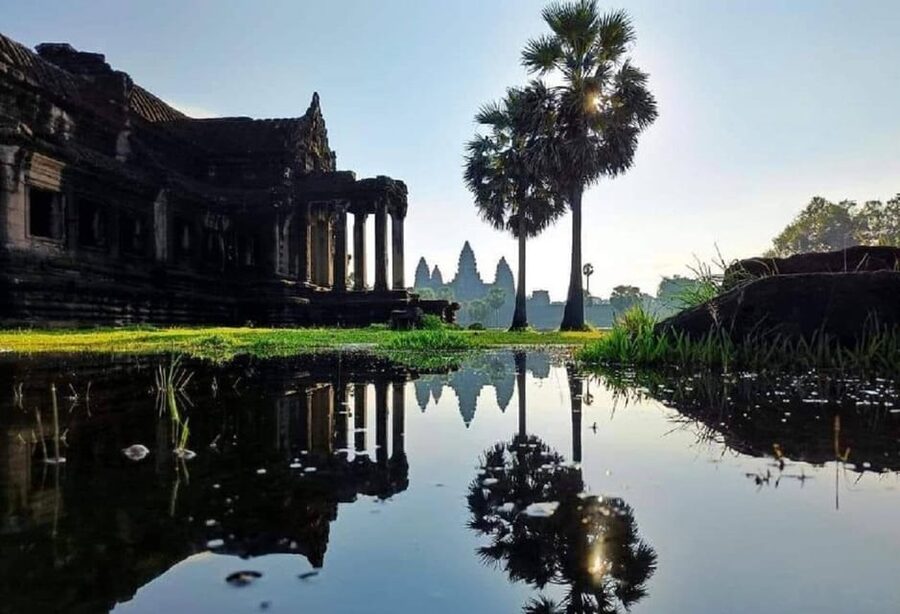 Siem Reap: Angkor Wat Small-Group Day Tour - The guide can shape the day