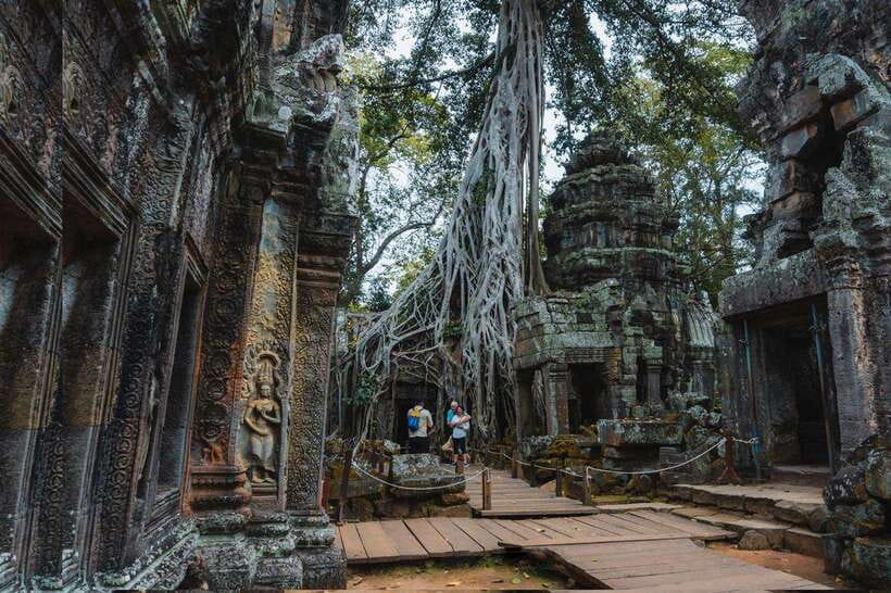 Siem Reap: Angkor Wat Small-Group Full Day Tour and Sunset - Angkor Wat in the afternoon