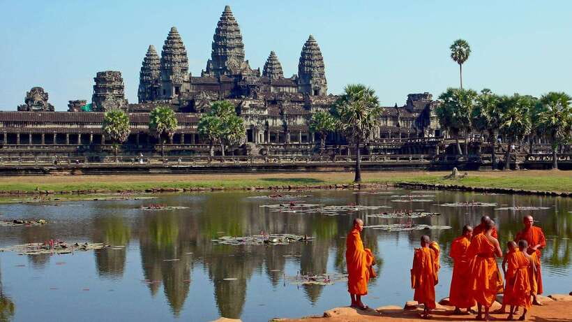 Siem Reap: Angkor Wat: Small-Group Sunrise or Sunset Tour - Why the sunrise start is worth the lost sleep