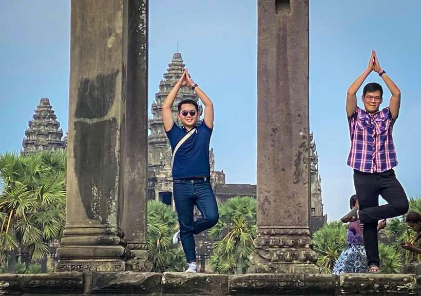 Siem Reap: Angkor Wat Sunrise and Full-Day Sightseeing Tour - Bayon and the faces of Angkor Thom