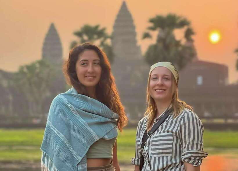 Siem Reap: Angkor Wat Sunrise and Full-Day Sightseeing Tour - The guides and the small comforts that matter