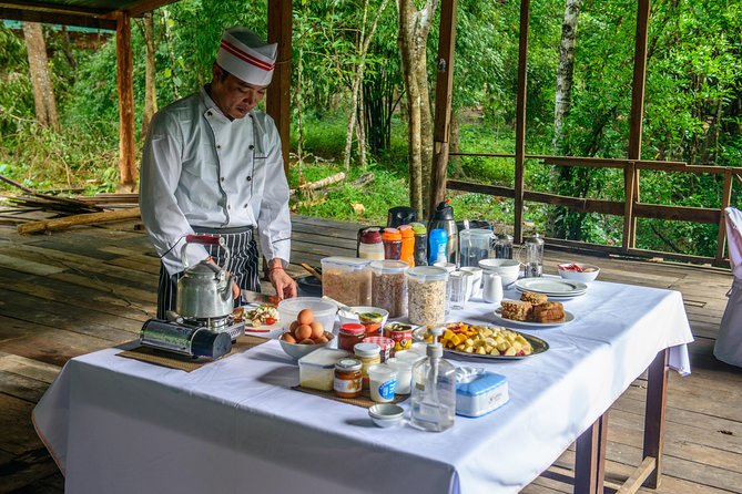 Siem Reap: Angkor Wat Sunrise Bike Tour & Jungle Breakfast - Food, water, bikes, and the support crew
