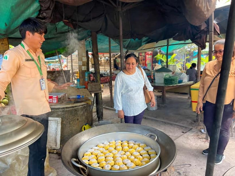 Siem Reap: Angkor Wat Sunrise Small Group tour and Breakfast - What the $19 price really covers