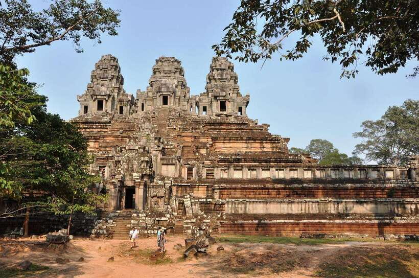 Siem Reap: Angkor Wat Tour Explore The Most Iconic Temples - Banteay Kdei, a quieter change of pace