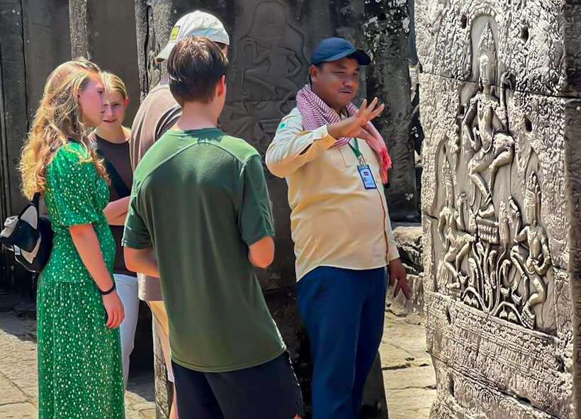 Siem Reap: Full-Day Angkor Wat Guided Tour with Sunset - Angkor Wat gives you the grand opening