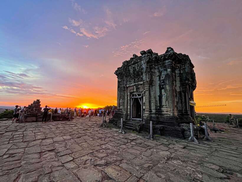Siem Reap: Full Day Angkor Wat Temple Experience with Sunset - Key points at a glance