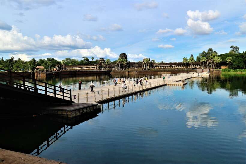 Siem Reap: Personalized Angkor Wat Sunrise/Set by TukTuk/Car - Who should book this Angkor experience?